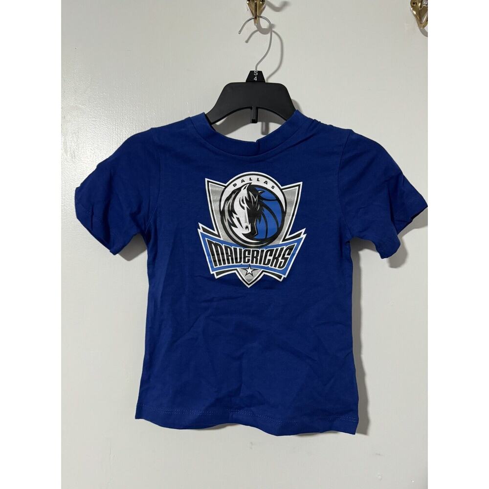 NBA Youth Dallas Mavericks Small Short Sleeve Clean Cut Tee, Blue